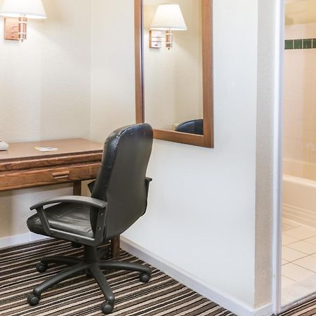 Days Inn By Wyndham Henrietta/Rochester Area Kamer foto