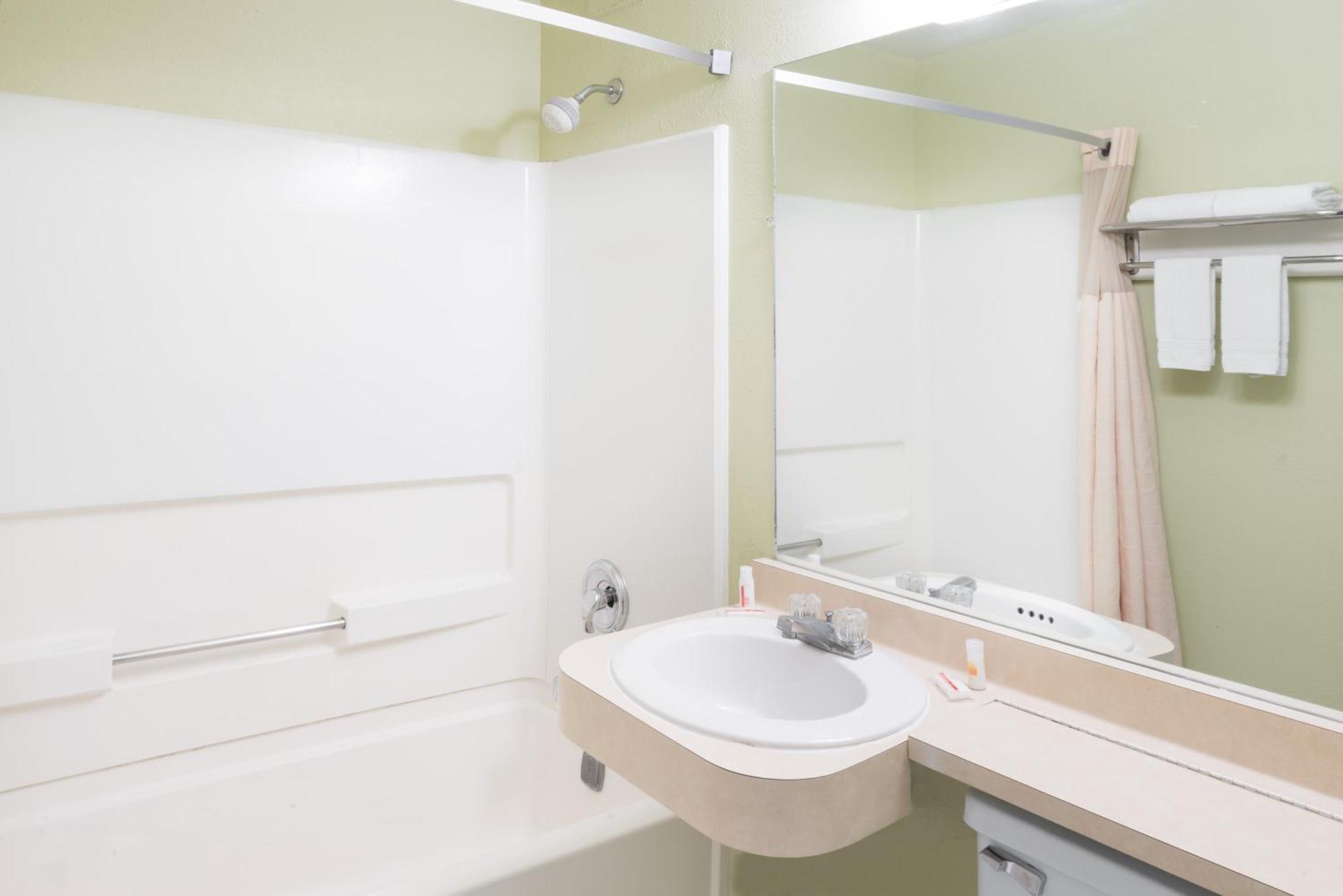 Days Inn By Wyndham Henrietta/Rochester Area Kamer foto